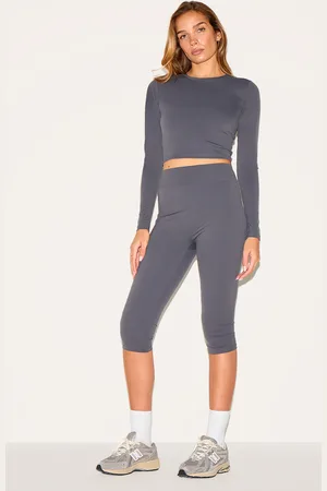 PRETTYLITTLETHING Charcoal Sculpt Pedal Pusher Leggings