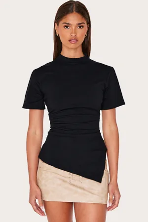 PRETTYLITTLETHING Cotton Ruched Side Asymmetric Hem T-shirt