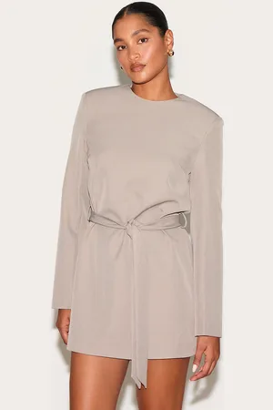 PRETTYLITTLETHING Tailored Belt Detail Long Sleeve Shift Dress