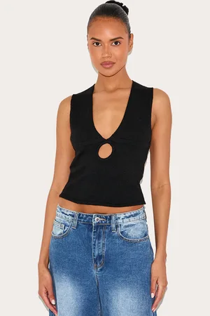 PRETTYLITTLETHING Soft Knit Plunge Detail Crop Top