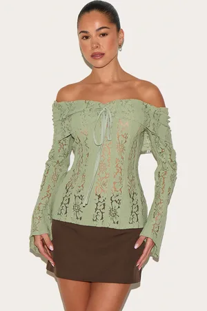 PRETTYLITTLETHING Fitted Lace Flared Sleeve Bardot Top