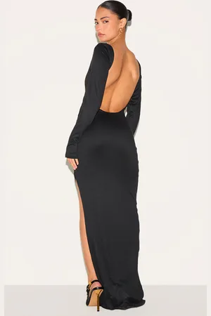 PRETTYLITTLETHING Petite Contour Jersey Open Back Maxi Dress
