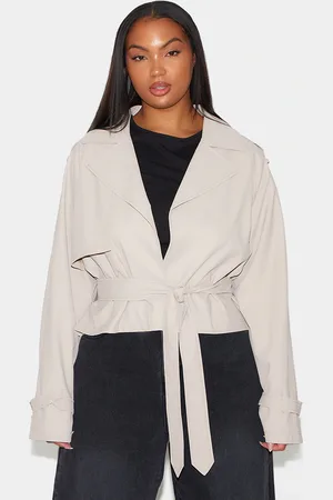 PRETTYLITTLETHING Plus Beige Rubberised Loose Fit Cropped Trench Coat