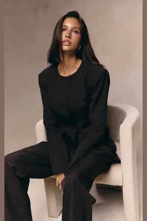 PRETTYLITTLETHING Tailored Fitted Blazer
