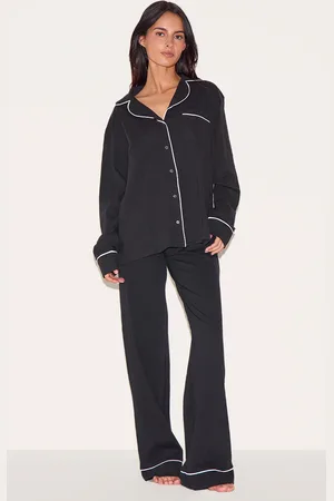 PRETTYLITTLETHING Oversized Jersey Piping Detail Long PJ Set