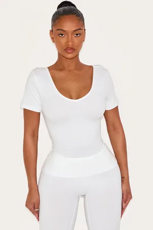 PRETTYLITTLETHING Shape Sculpted V Neck Short Sleeve Bodysuit