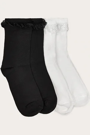 PRETTYLITTLETHING & White Lace Frill 2 Pack Socks