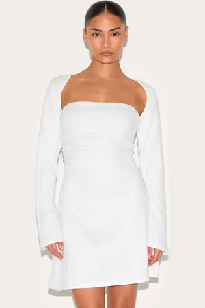 PRETTYLITTLETHING Petite Lace Long Sleeve Dress