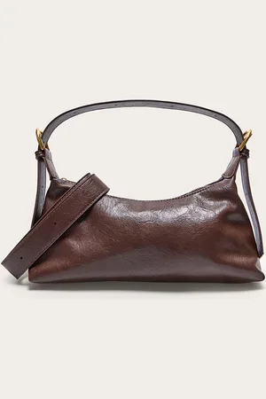 PRETTYLITTLETHING Crinkle Pu Buckle Detail Shoulder Bag