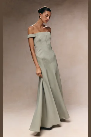 PRETTYLITTLETHING Structured Bardot V Waist Maxi Dress