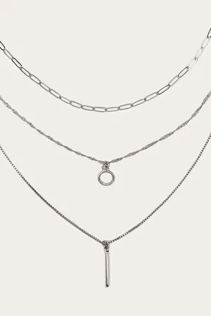 PRETTYLITTLETHING Silver Layered Circle Pendant Detail Necklace