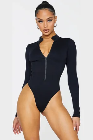 PRETTYLITTLETHING Contour Rib Zip Up Long Sleeve Bodysuit
