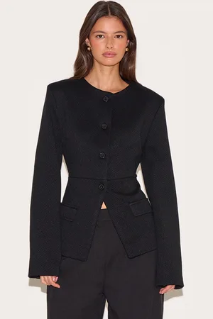 PRETTYLITTLETHING Button Up Longline Collarless Blazer