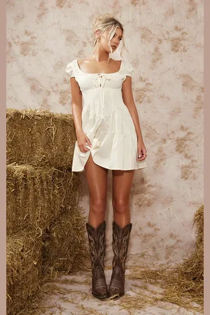 PRETTYLITTLETHING Cream Corset Detail Tie Shift Dress