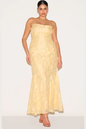 PRETTYLITTLETHING Plus Textured Lace Up Back Maxi Dress