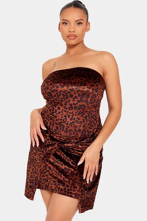 PRETTYLITTLETHING Plus Velvet Leopard Knot Detail Bandeau Mini Dress