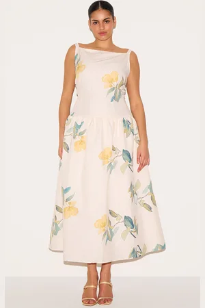 PRETTYLITTLETHING Plus Floral Printed Dropped Waist Midaxi Dress