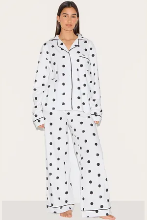 PRETTYLITTLETHING Polka Dot Jersey Piping Detail Long PJ Set