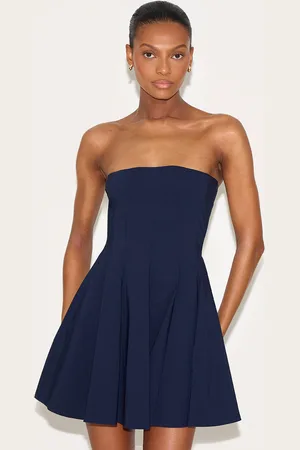 PRETTYLITTLETHING Navy Stretch Woven Bandeau Pleated Shift Dress