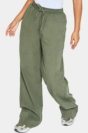 PRETTYLITTLETHING Petite Peach Skin Wide Leg Cargo Trousers