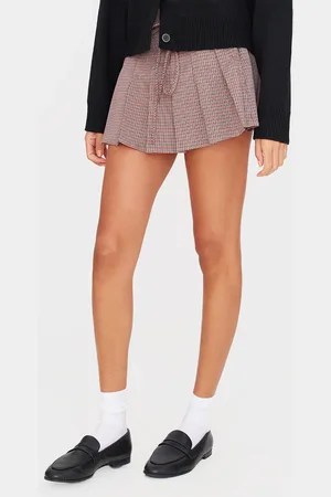 PRETTYLITTLETHING Burgundy Gingham Print Pleated Tie Detail Mini Skirt
