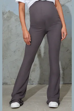 PRETTYLITTLETHING Maternity Ribbed Flared Leggings