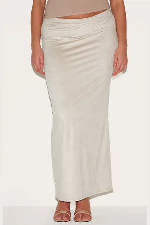 PRETTYLITTLETHING Plus Stone Faux Suede Maxi Skirt