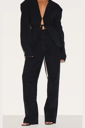 PRETTYLITTLETHING Petite Black Long Leg Straight Jeans