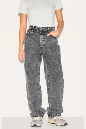 PRETTYLITTLETHING Petite High Waist Straight Leg Jeans