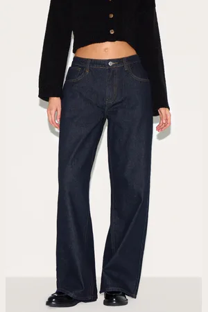 PRETTYLITTLETHING Low Rise Boyfriend Jeans