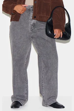 PRETTYLITTLETHING Plus Boyfriend Jeans