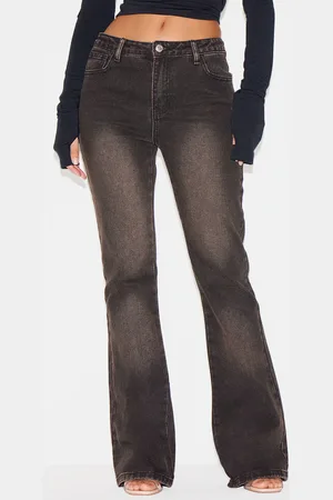 PRETTYLITTLETHING Slim Fit Low Rise Flared Jeans