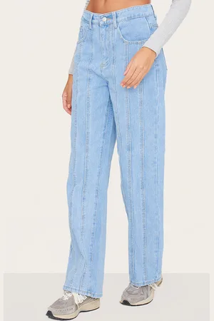 PRETTYLITTLETHING Seam Detail Straight Leg Jean