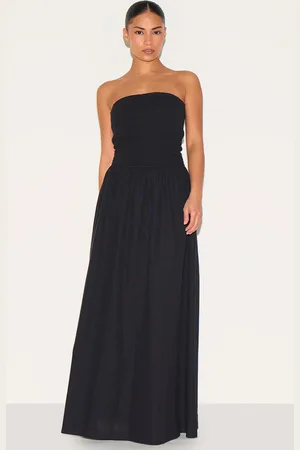 PRETTYLITTLETHING Petite Bandeau Shirred Detail Maxi Dress