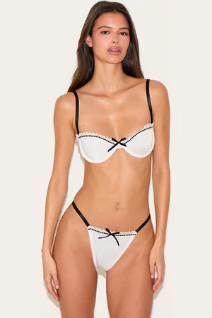 PRETTYLITTLETHING Jersey Lace Trim Underwired Lingerie Set