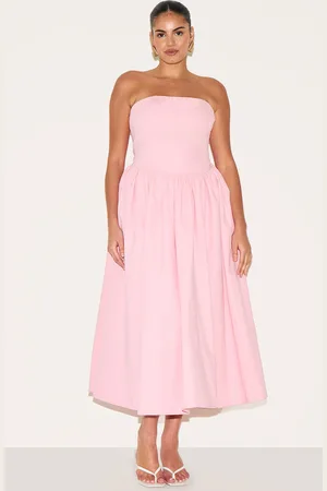 PRETTYLITTLETHING Plus Candy Woven Bandeau Ruched Skater Midaxi Dress