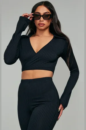 PRETTYLITTLETHING Rib Wrap Round Plunged Top