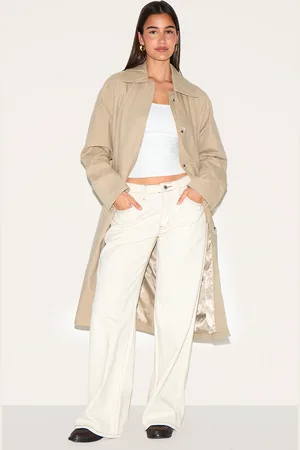 PRETTYLITTLETHING Beige Classic Button Through Mac