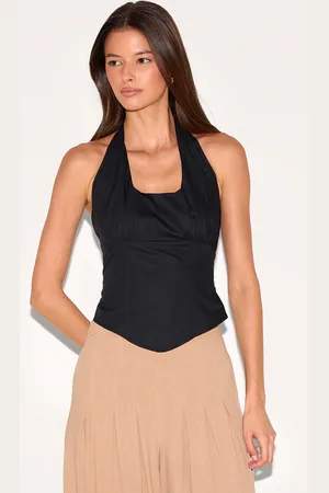 PRETTYLITTLETHING Halterneck Dip Hem Top