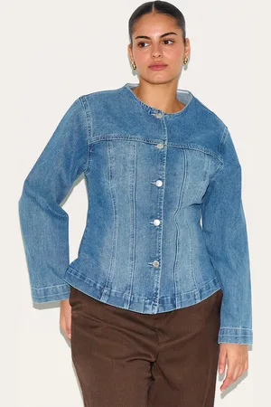 PRETTYLITTLETHING Plus Cinched Round Neck Denim Jacket