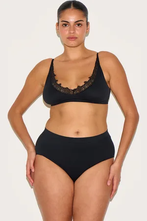 PRETTYLITTLETHING Plus Brief