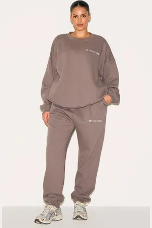 PRETTYLITTLETHING Plus Oversized Slogan Joggers