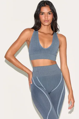 PRETTYLITTLETHING Ribbed Seamless Sports Bra