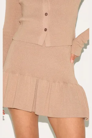 PRETTYLITTLETHING Mocha Knitted Pleated Skirt