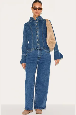 PRETTYLITTLETHING Petite Straight Leg Mid Rise Jean