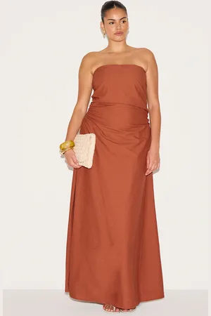 PRETTYLITTLETHING Plus Rust Maxi Bandeau Dress