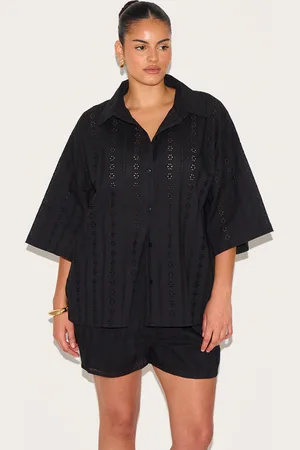 PRETTYLITTLETHING Plus Broderie Boxy Shirt