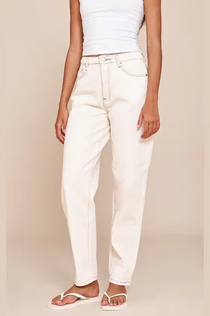 PRETTYLITTLETHING High Waist Mom Jeans