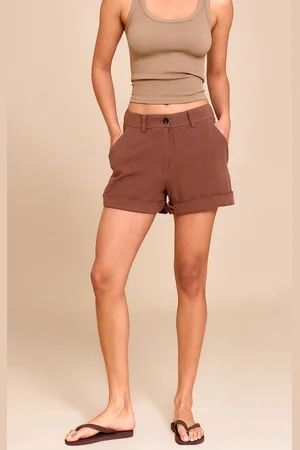 PRETTYLITTLETHING Tailored Linen Look Shorts
