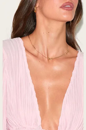 PRETTYLITTLETHING Gold Bow Charm Snake Chain Choker Necklace